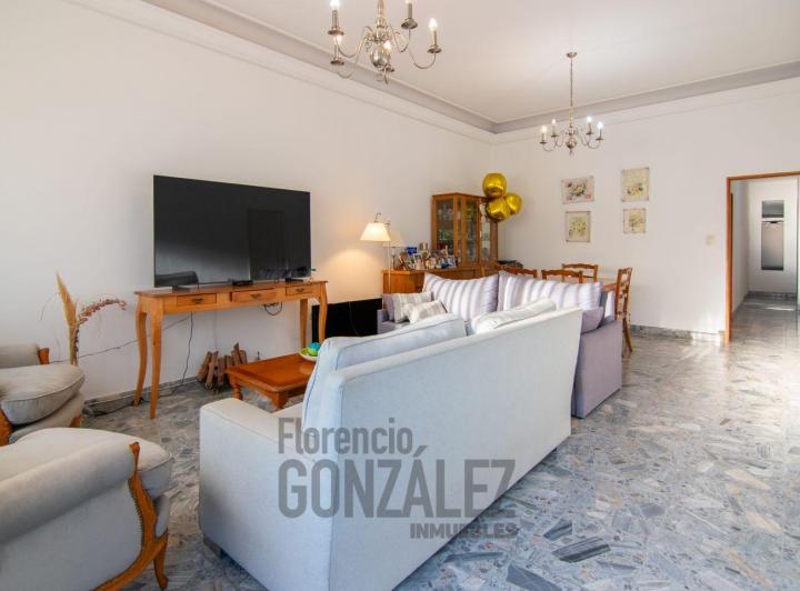 Casa · 140m² · 3 Ambientes · 1 Cochera