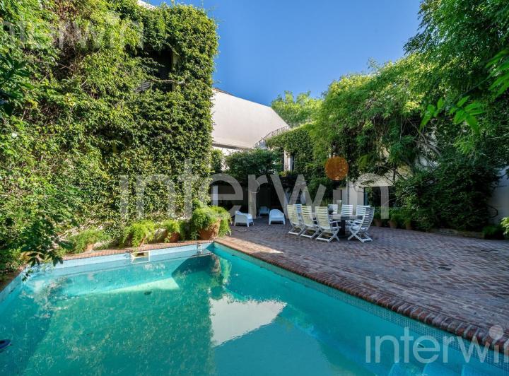 Casa · 575m² · 11 Ambientes · 2 Cocheras