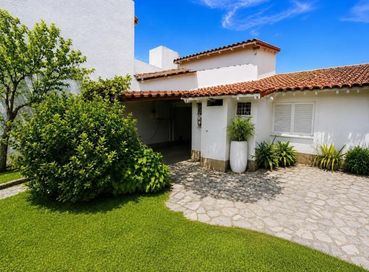 Casa · 152m² · 4 Ambientes · 1 Cochera