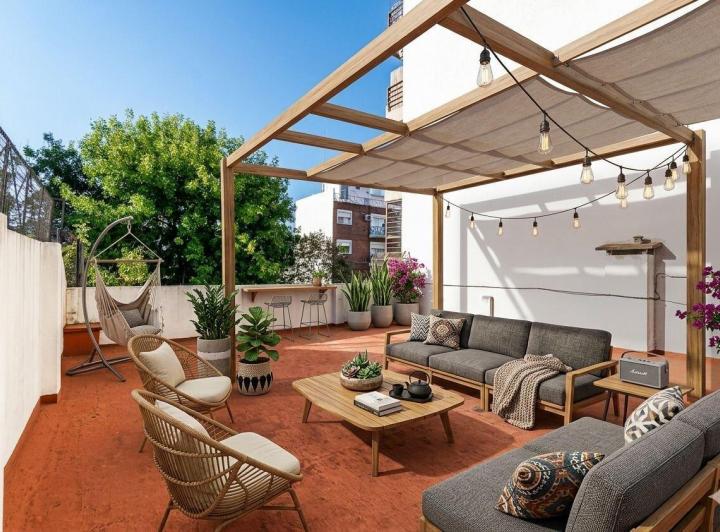 Casa · 381m² · 6 Ambientes · 1 Cochera