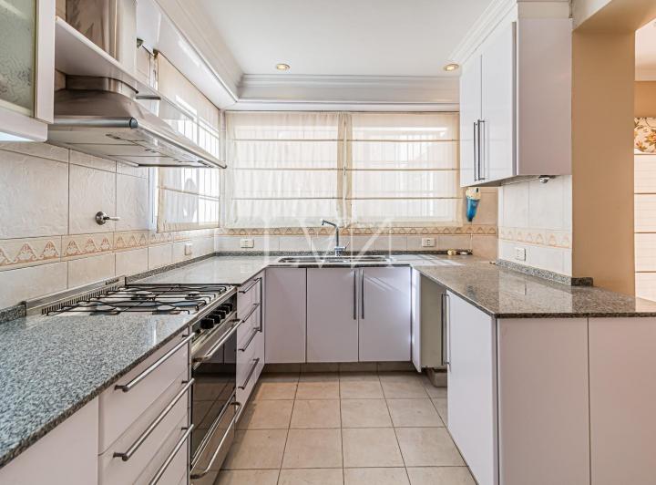 Casa · 205m² · 4 Ambientes · 2 Cocheras