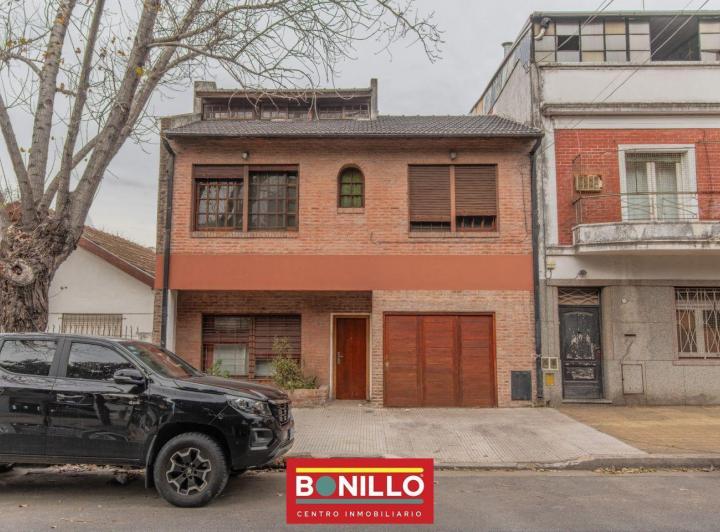 Casa · 169m² · 4 Ambientes · 1 Cochera