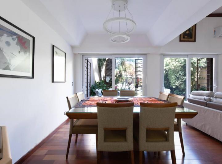 Casa · 346m² · 4 Dormitorios · 3 Cocheras