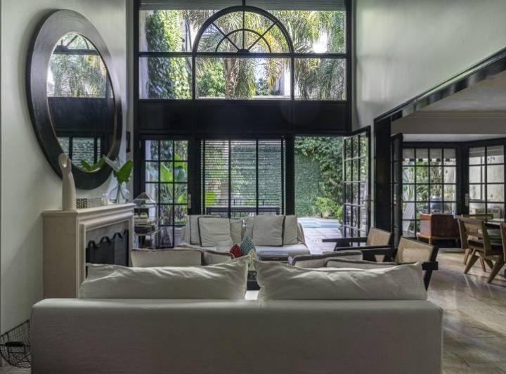 Casa · 300m² · 3 Dormitorios