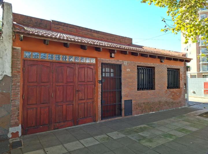 Casa · 182m² · 5 Ambientes · 1 Cochera