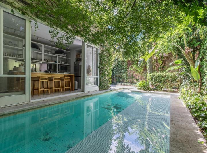Casa · 244m² · 5 Ambientes · 1 Cochera