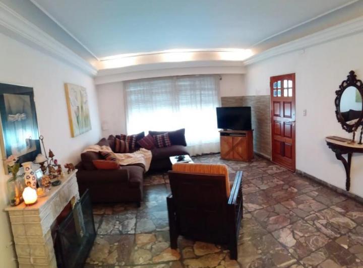Casa · 163m² · 4 Ambientes · 1 Cochera