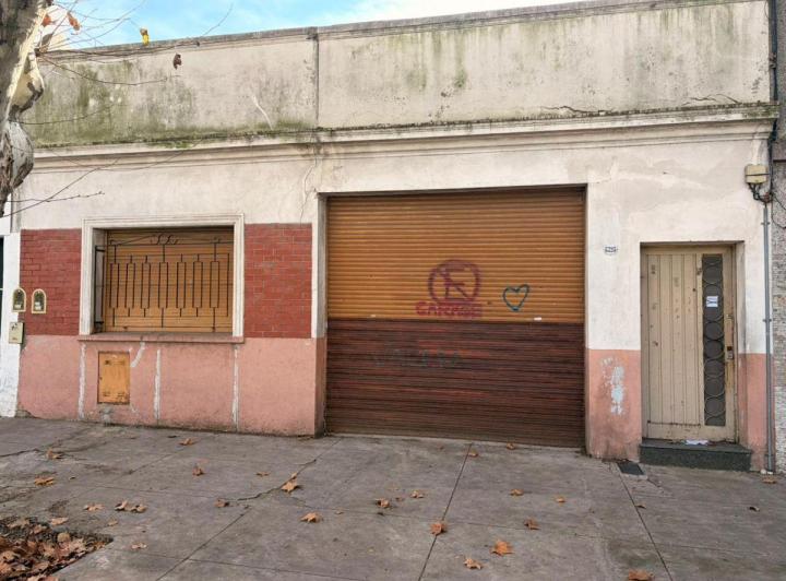 Casa · 198m² · 4 Ambientes · 1 Cochera