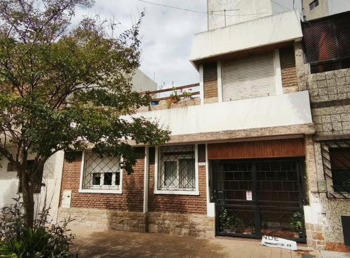 Casa · 135m² · 4 Ambientes · 1 Cochera