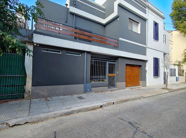 Casa · 200m² · 4 Ambientes · 1 Cochera