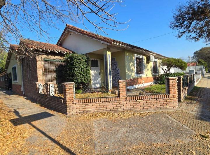 Casa · 135m² · 5 Ambientes · 1 Cochera