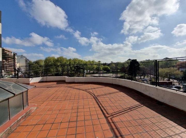 Casa · 220m² · 6 Ambientes