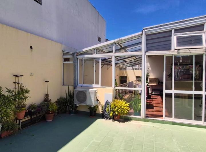 Casa · 188m² · 6 Ambientes · 1 Cochera