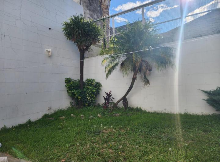 Casa · 180m² · 5 Ambientes · 1 Cochera