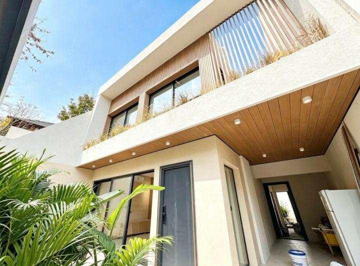 Casa · 135m² · 5 Ambientes · 1 Cochera