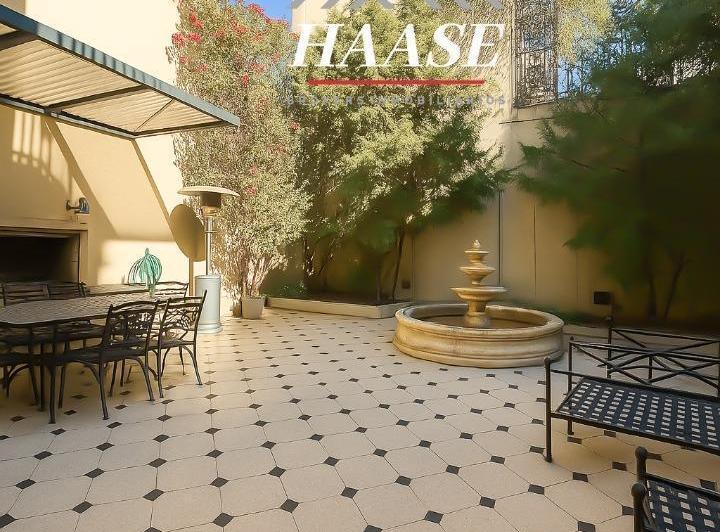 Casa · 290m² · 6 Ambientes · 1 Cochera