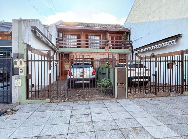 Casa · 140m² · 5 Ambientes · 1 Cochera