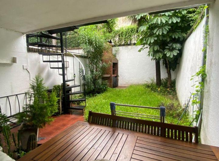 Casa · 200m² · 5 Ambientes · 3 Cocheras