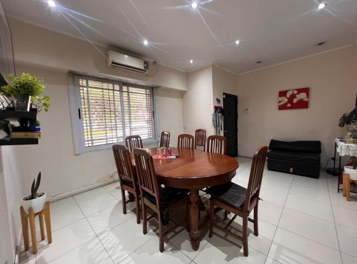 Casa · 200m² · 5 Ambientes