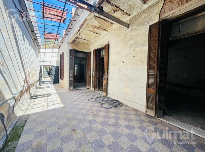 Casa · 200m² · 7 Ambientes · 1 Cochera