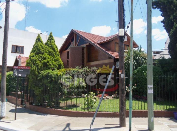 Casa · 355m² · 4 Ambientes · 1 Cochera
