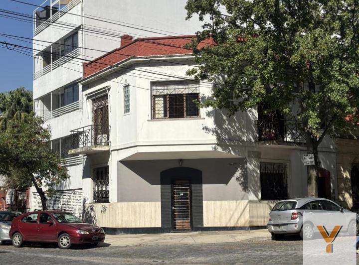 Casa · 140m² · 5 Ambientes