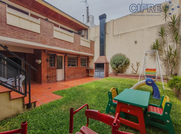 Casa · 190m² · 4 Ambientes · 1 Cochera