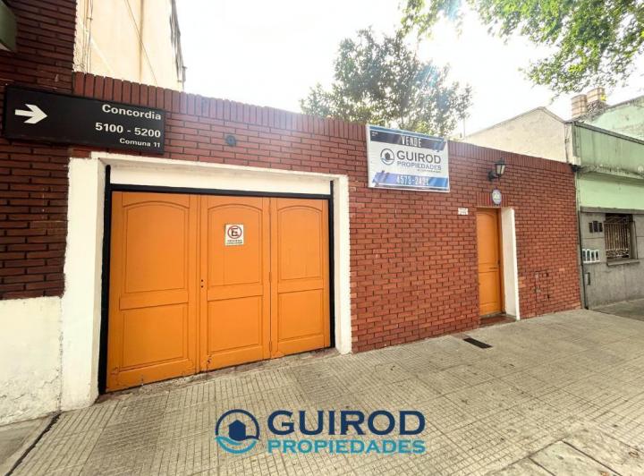 Casa · 130m² · 4 Ambientes · 2 Cocheras