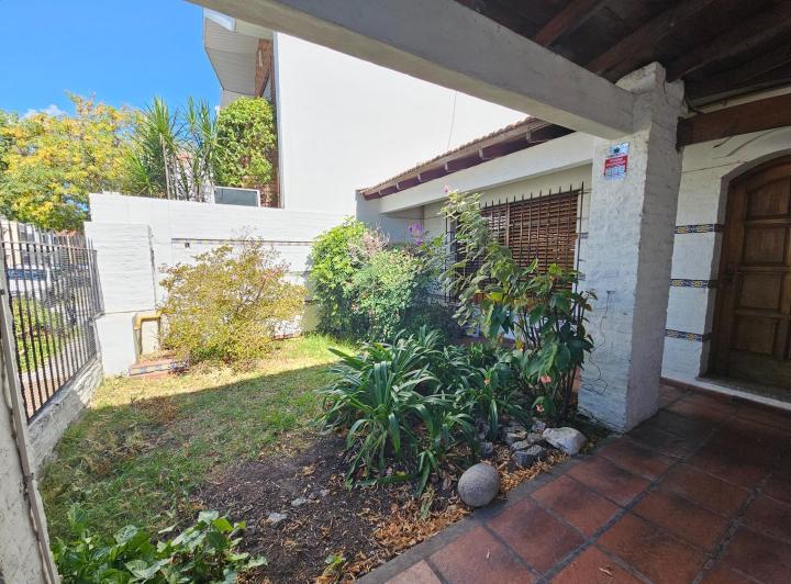 Casa · 250m² · 5 Ambientes · 2 Cocheras