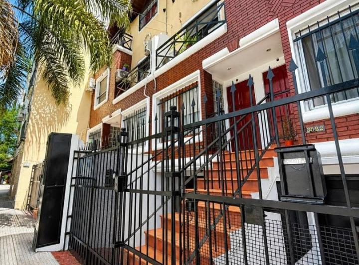 Casa · 130m² · 4 Ambientes · 2 Cocheras