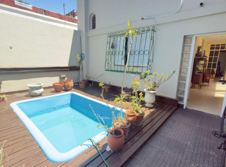 Casa · 140m² · 4 Ambientes · 1 Cochera