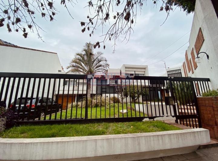 Casa · 614m² · 5 Ambientes