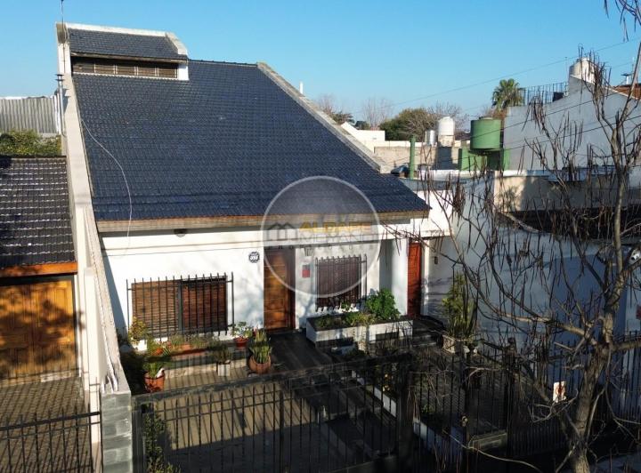 Casa · 265m² · 5 Ambientes · 2 Cocheras