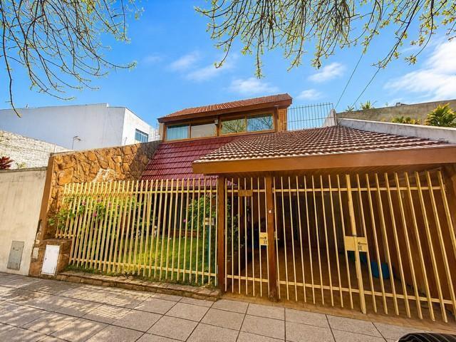 Casa · 180m² · 4 Ambientes · 2 Cocheras