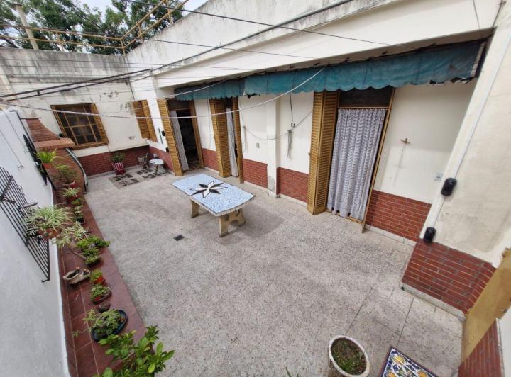 Casa · 350m² · 3 Ambientes · 1 Cochera