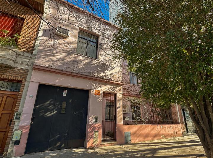 Casa · 220m² · 5 Ambientes · 1 Cochera