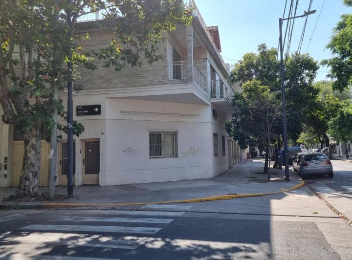 Casa · 280m² · 5 Ambientes · 2 Cocheras