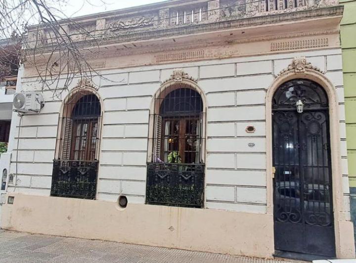 Casa · 216m² · 6 Ambientes