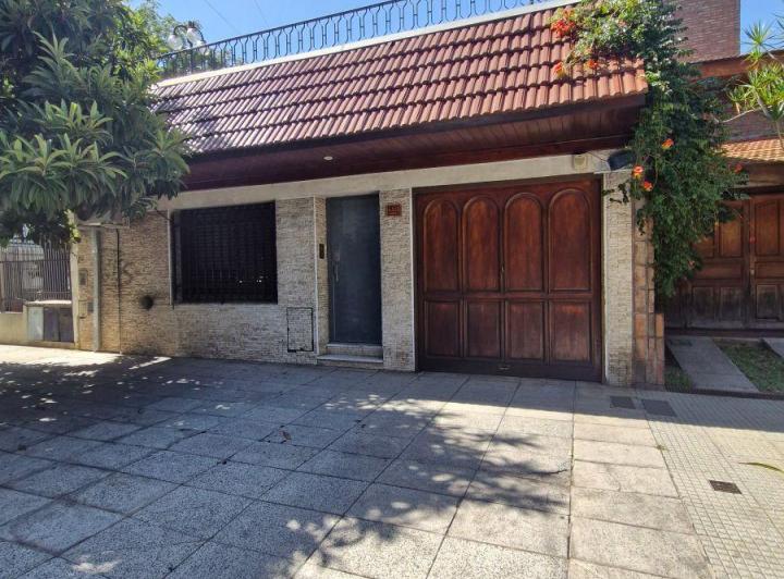 Casa · 170m² · 4 Ambientes · 1 Cochera