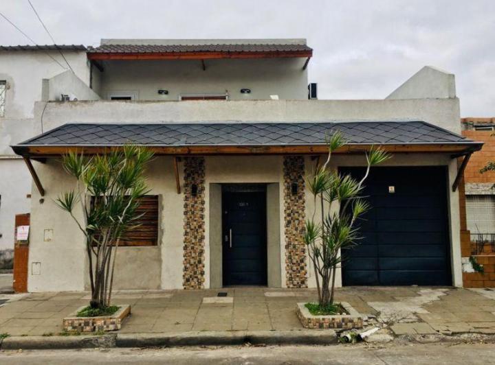 Casa · 125m² · 5 Ambientes · 1 Cochera