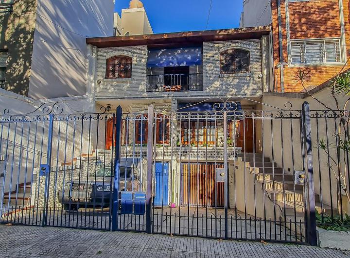 Casa · 102m² · 4 Ambientes · 1 Cochera