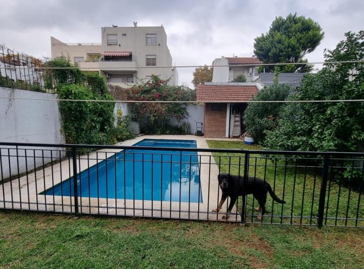 Casa · 303m² · 5 Ambientes · 3 Cocheras