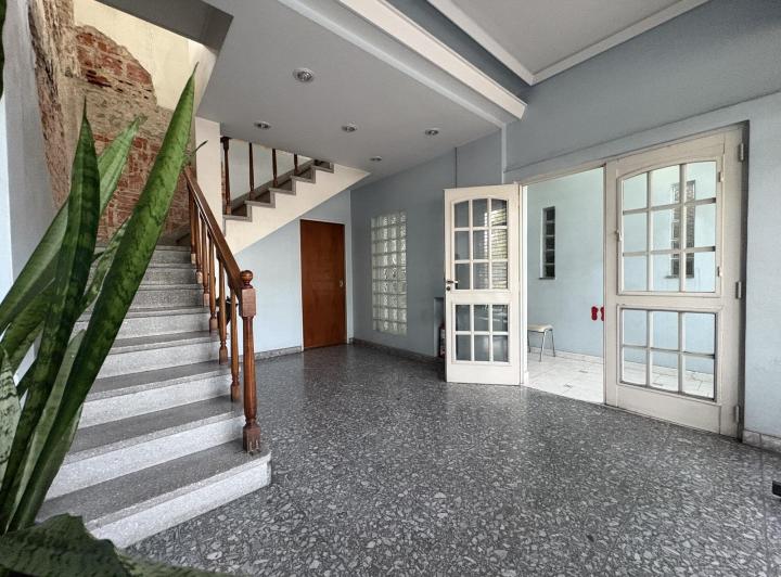Casa · 145m² · 4 Ambientes · 1 Cochera