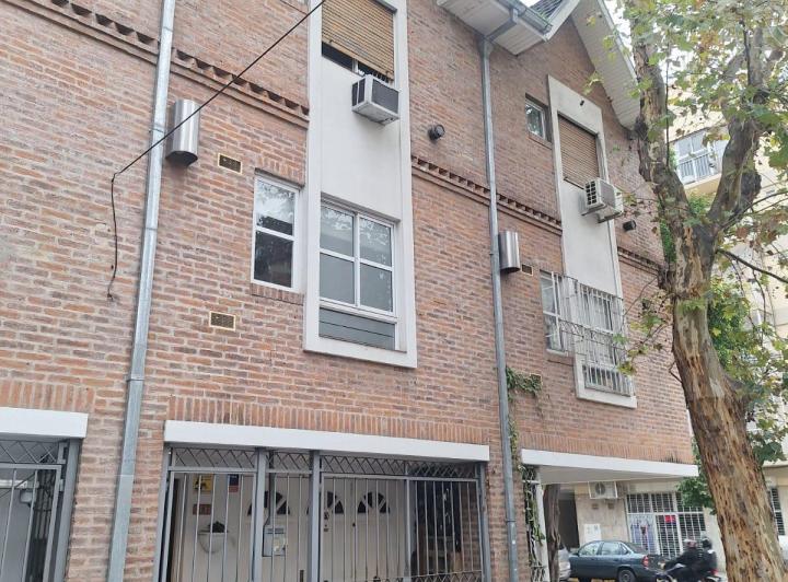 Casa · 80m² · 3 Ambientes · 2 Cocheras