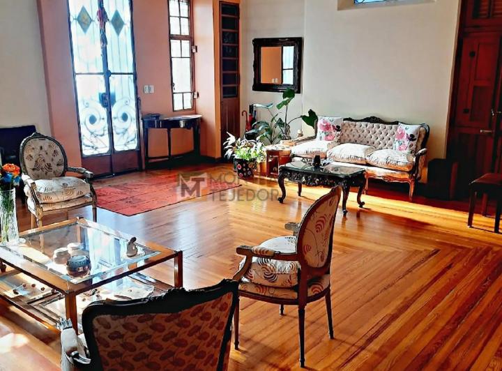 Casa · 423m² · 1 Cochera