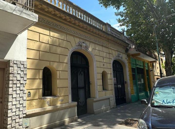 Casa · 315m² · 5 Ambientes · 3 Cocheras