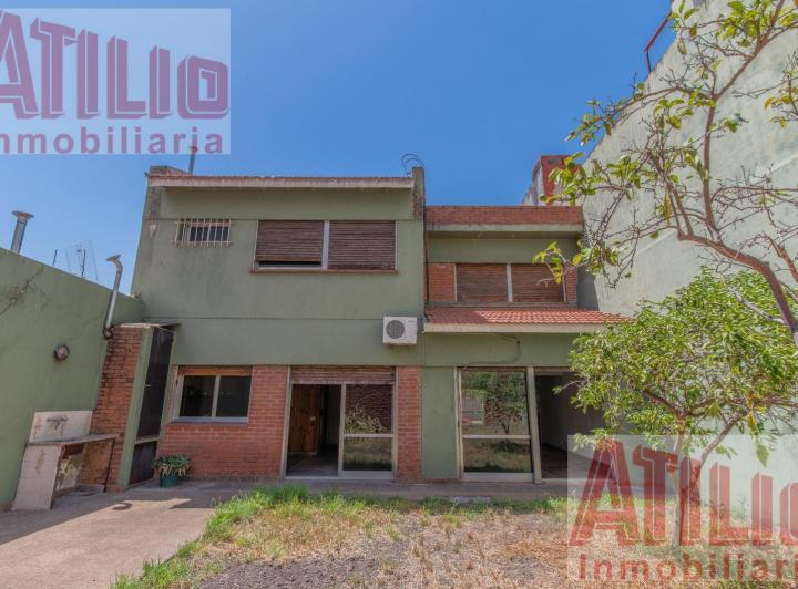 Casa · 275m² · 5 Ambientes · 2 Cocheras
