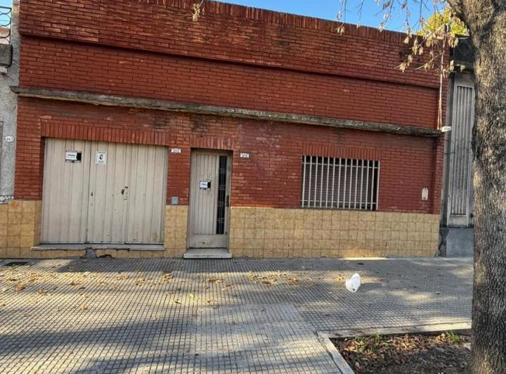 Casa · 100m² · 5 Ambientes · 1 Cochera