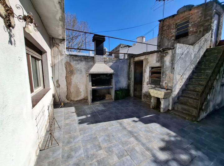Casa · 294m² · 6 Ambientes · 2 Cocheras