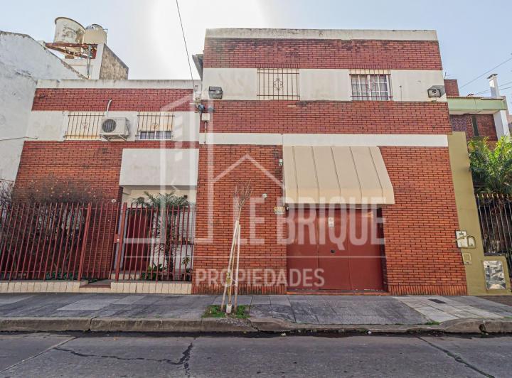 Casa · 345m² · 7 Ambientes